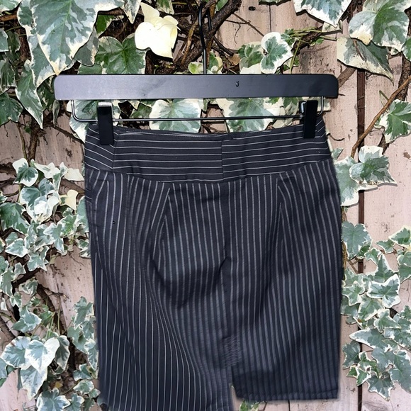 Black  XS Pinstripe Women's Skirt - Picture 3 of 9